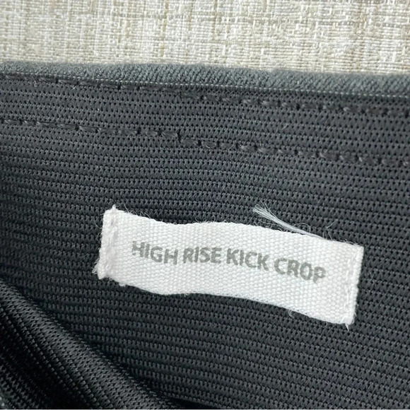 Loft Women's Size 12 High Rise Kick Crop Gray pants 2360 - Picture 8 of 12